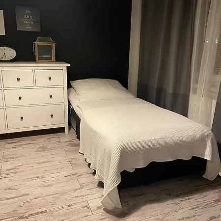 Zlatá Víla By Cañas V Srdci Mesta, Len Pár Krokov Od Hlavného Námestia Rimavská Sobota