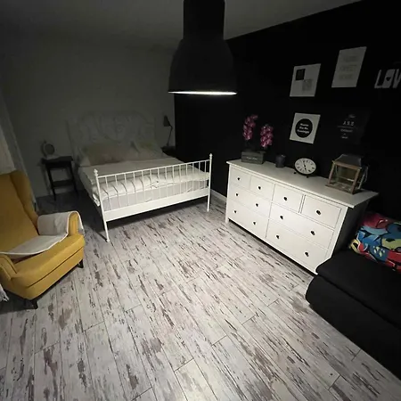 Zlatá Víla By Cañas V Srdci Mesta, Len Pár Krokov Od Hlavného Námestia Rimavská Sobota