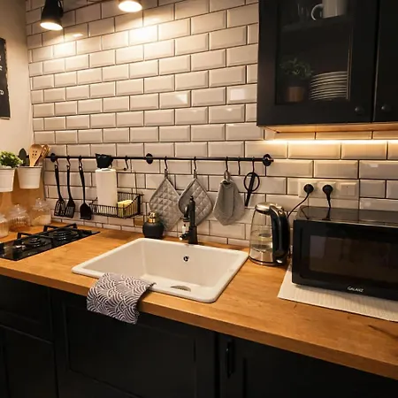 Zlata By Canas V Srdci Mesta, Len Par Krokov Od Hlavneho Namestia * Rimavska Sobota