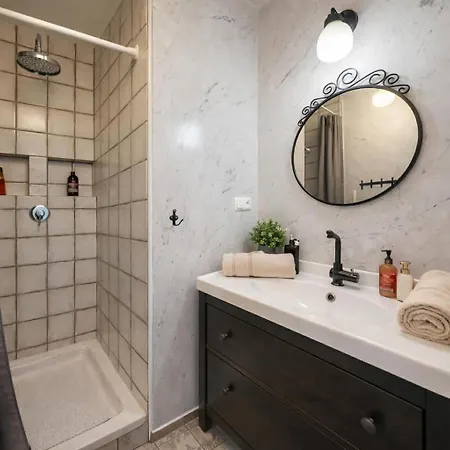 Apartmán Zlata By Canas V Srdci Mesta, Len Par Krokov Od Hlavneho Namestia