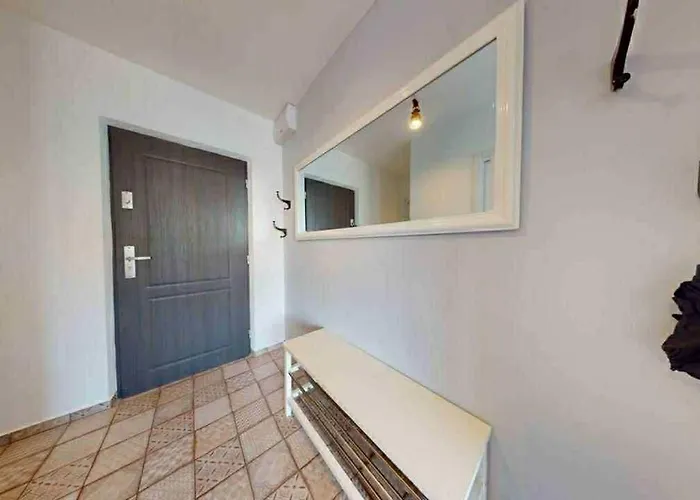 Zlata By Canas V Srdci Mesta, Len Par Krokov Od Hlavneho Namestia Rimavska Sobota