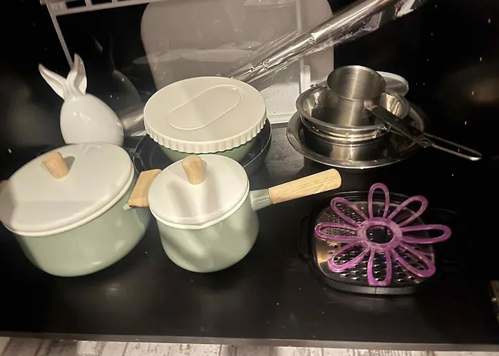 Zlata By Canas V Srdci Mesta, Len Par Krokov Od Hlavneho Namestia *