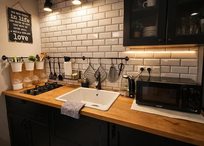 Zlata By Canas V Srdci Mesta, Len Par Krokov Od Hlavneho Namestia * Rimavska Sobota